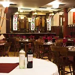 Eviston House Hotel 3*
