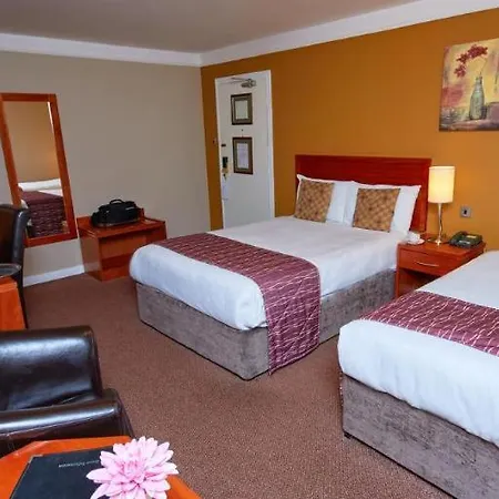 Eviston House فندق 3*