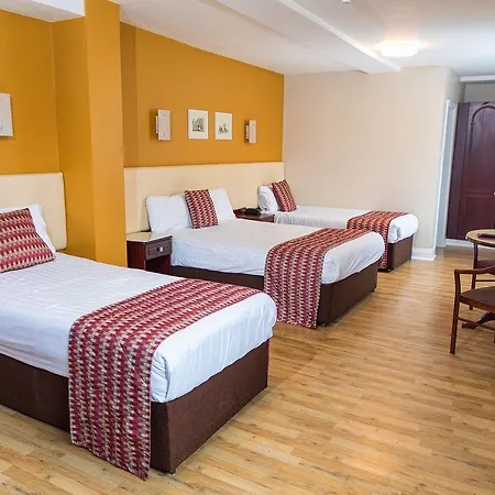 Eviston House كيلارني