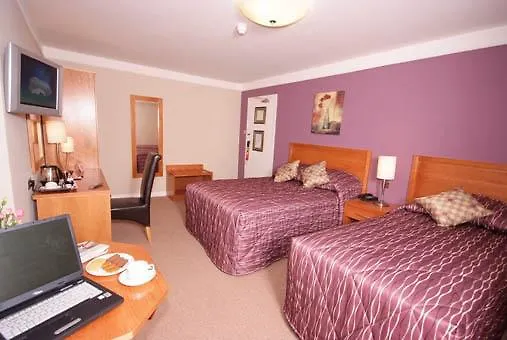 Eviston House فندق 3*