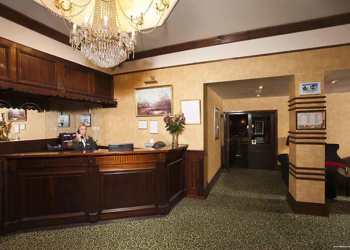 Otel Eviston House 3*