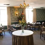 Eviston House מלון קיל איירן
