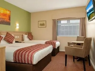 Отель Eviston House 3*