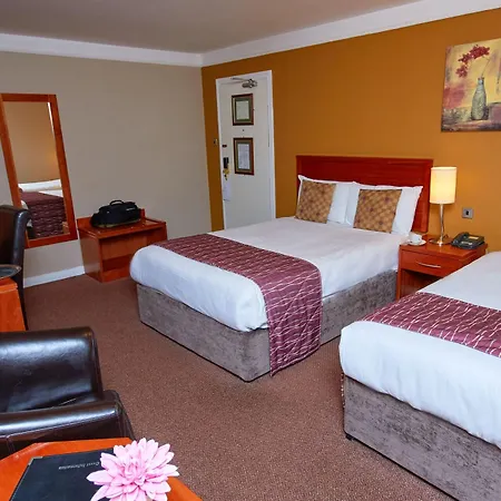 Eviston House Hotel 3*