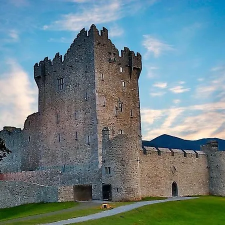 Eviston House Hotell