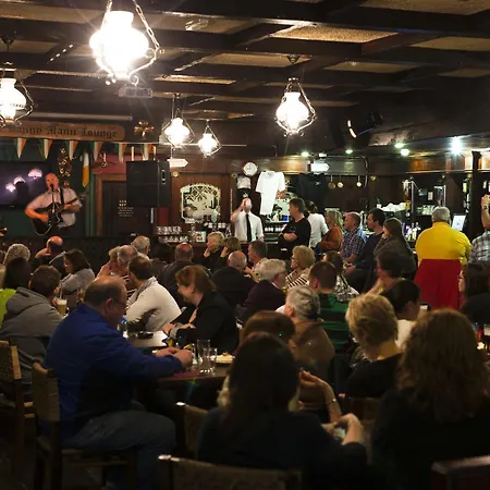 Отель Eviston House