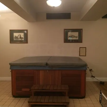 Hotel Eviston House 3*