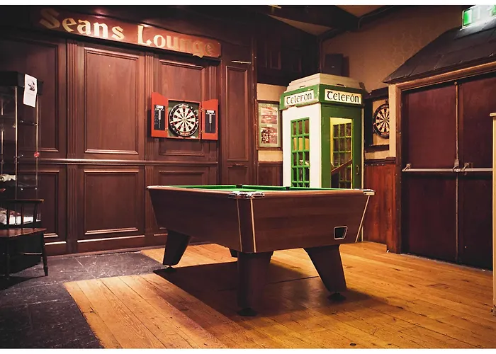 ホテル Eviston House