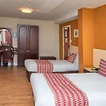 فندق Eviston House 3*